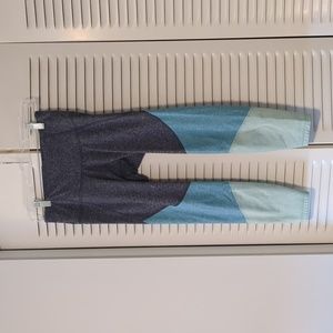 Old Navy Elevate Leggings - size small, grey/blue